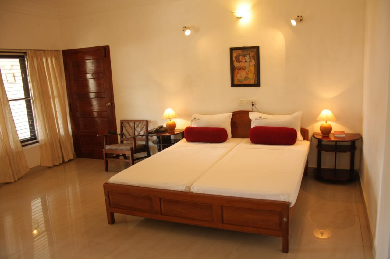 Raja Hotel Kovalam Kültér fotó